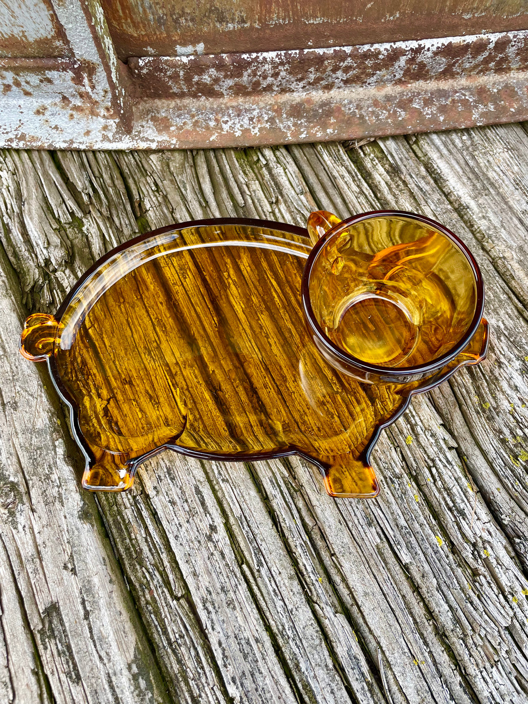 Vintage Pig Snack Plates and Cups
